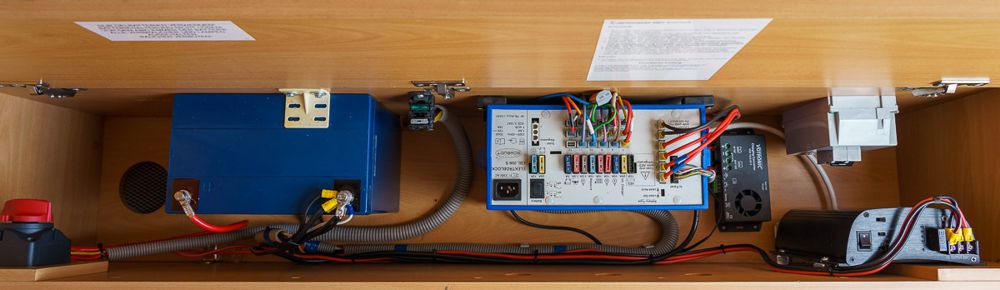 12V Lithium Batterie: Einbau in die Sitzbank des Wohnmobils