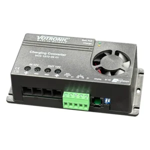 Votronic Ladebooster VCC 1212-30 CI 30A mit CI-BUS-Anschluss, Lüfter und Schraubklemmen für 12V Bordbatterie
